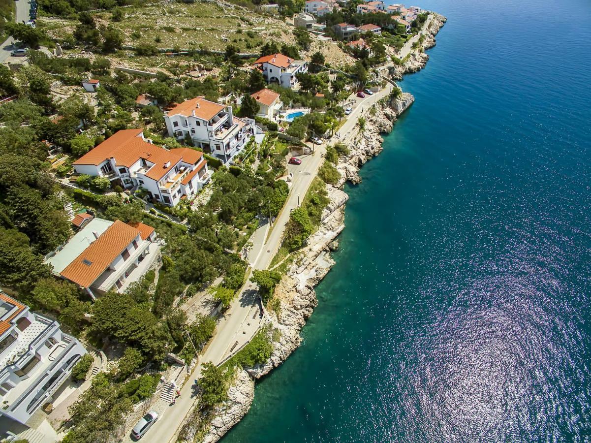 Apartments Kricin II Башка Екстер'єр фото