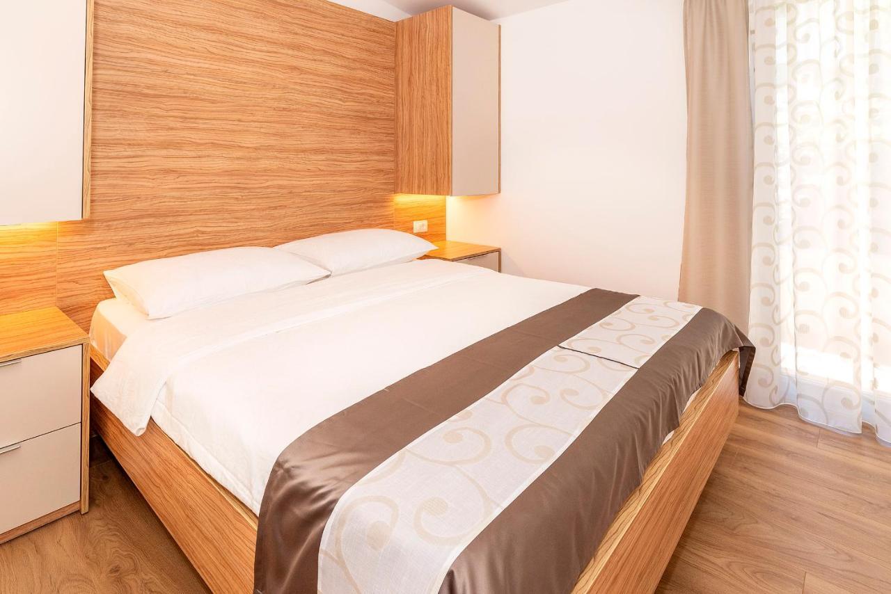 Apartments Kricin II Башка Екстер'єр фото