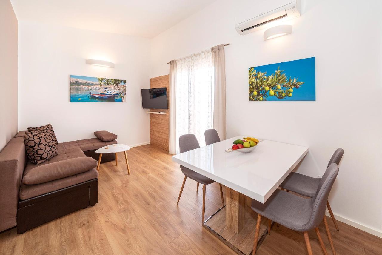 Apartments Kricin II Башка Екстер'єр фото